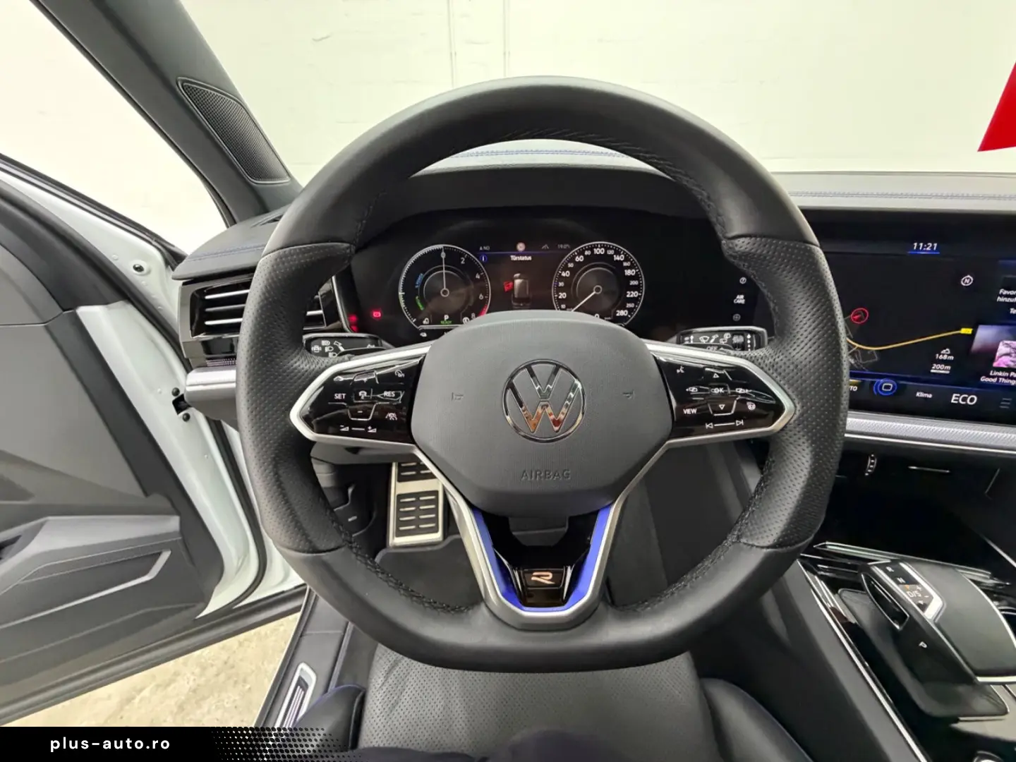 VW Touareg R 4Motion eHybrid MATRIX PANO HEAD-UP