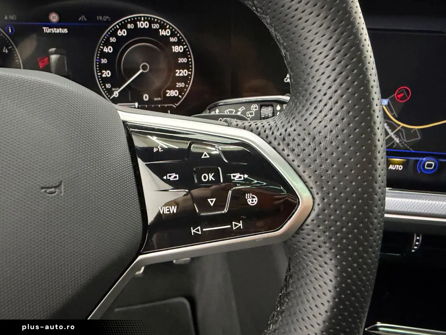 VW Touareg R 4Motion eHybrid MATRIX PANO HEAD-UP