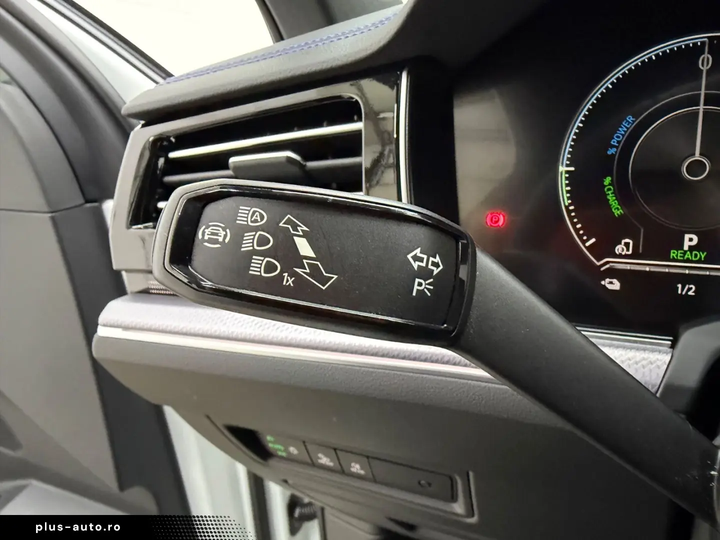 VW Touareg R 4Motion eHybrid MATRIX PANO HEAD-UP