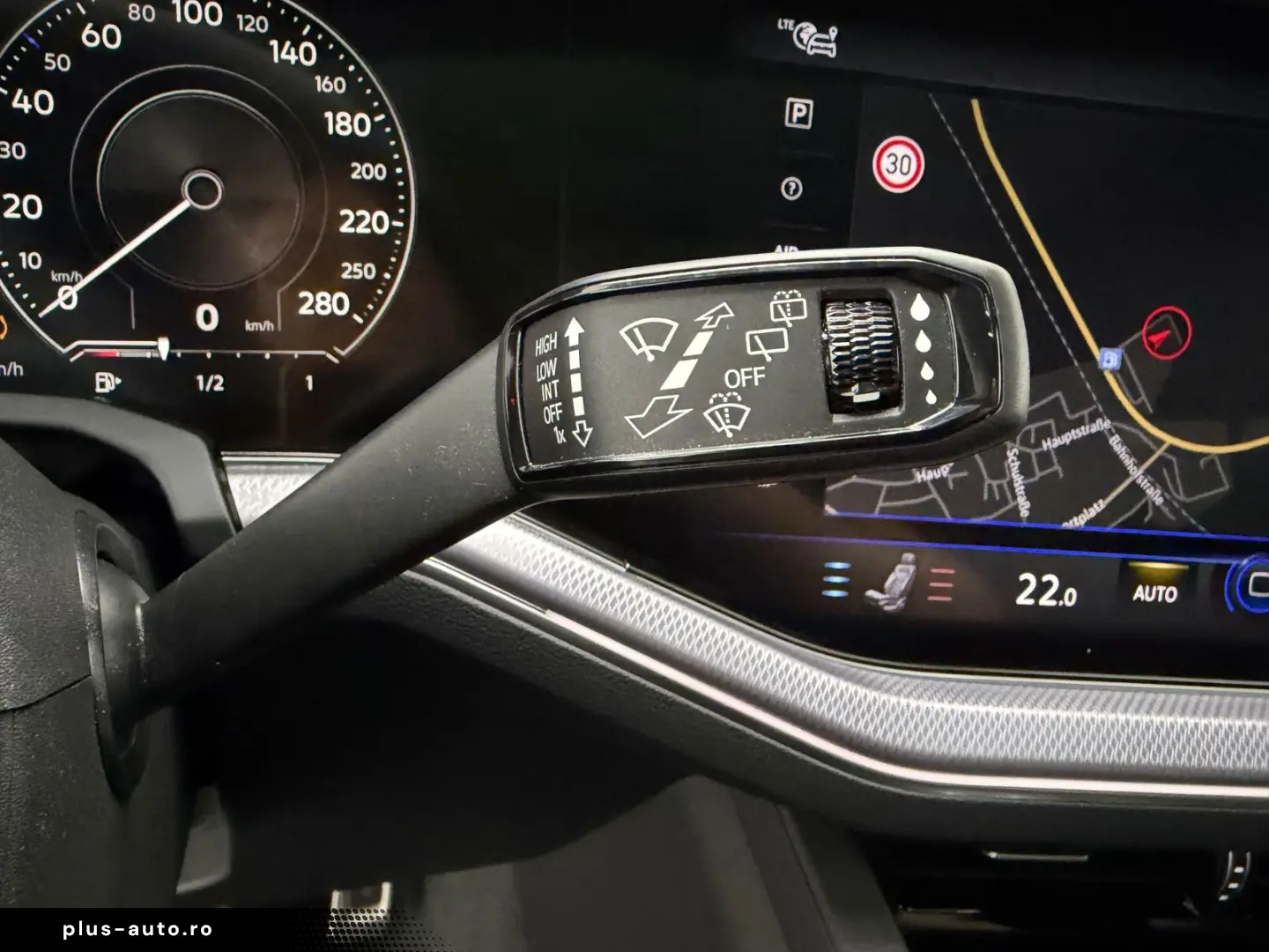 VW Touareg R 4Motion eHybrid MATRIX PANO HEAD-UP