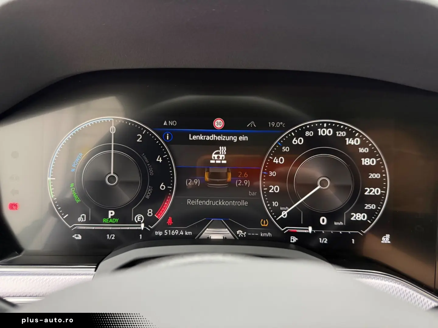 VW Touareg R 4Motion eHybrid MATRIX PANO HEAD-UP