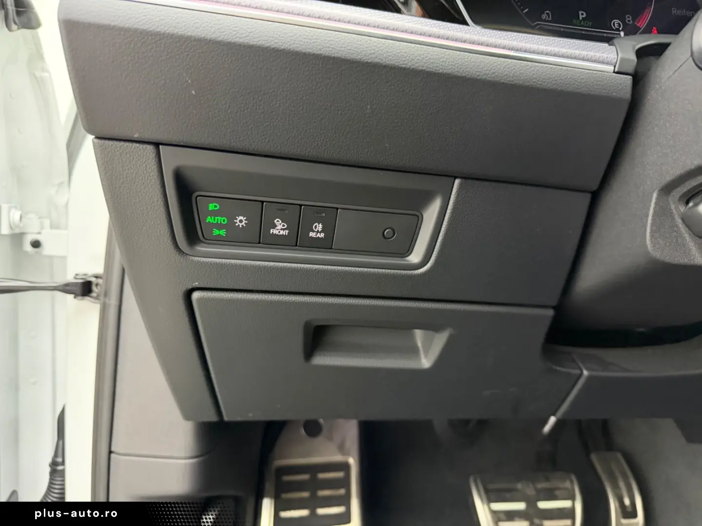 VW Touareg R 4Motion eHybrid MATRIX PANO HEAD-UP