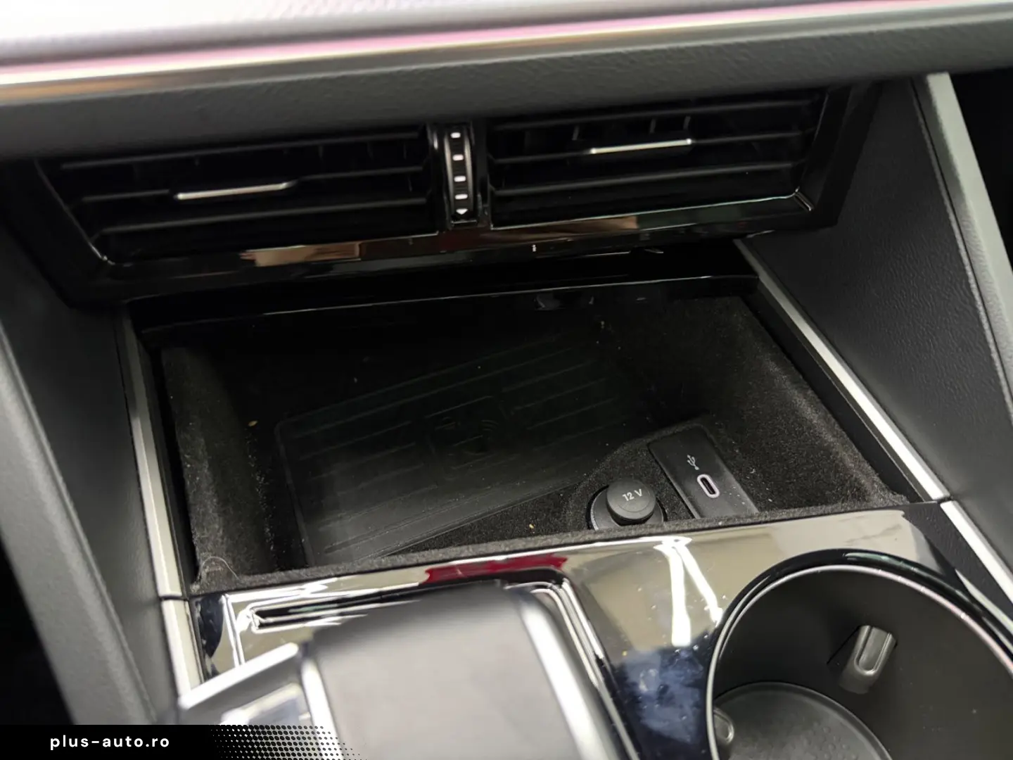 VW Touareg R 4Motion eHybrid MATRIX PANO HEAD-UP