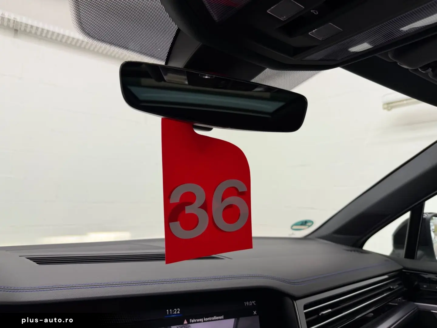 VW Touareg R 4Motion eHybrid MATRIX PANO HEAD-UP