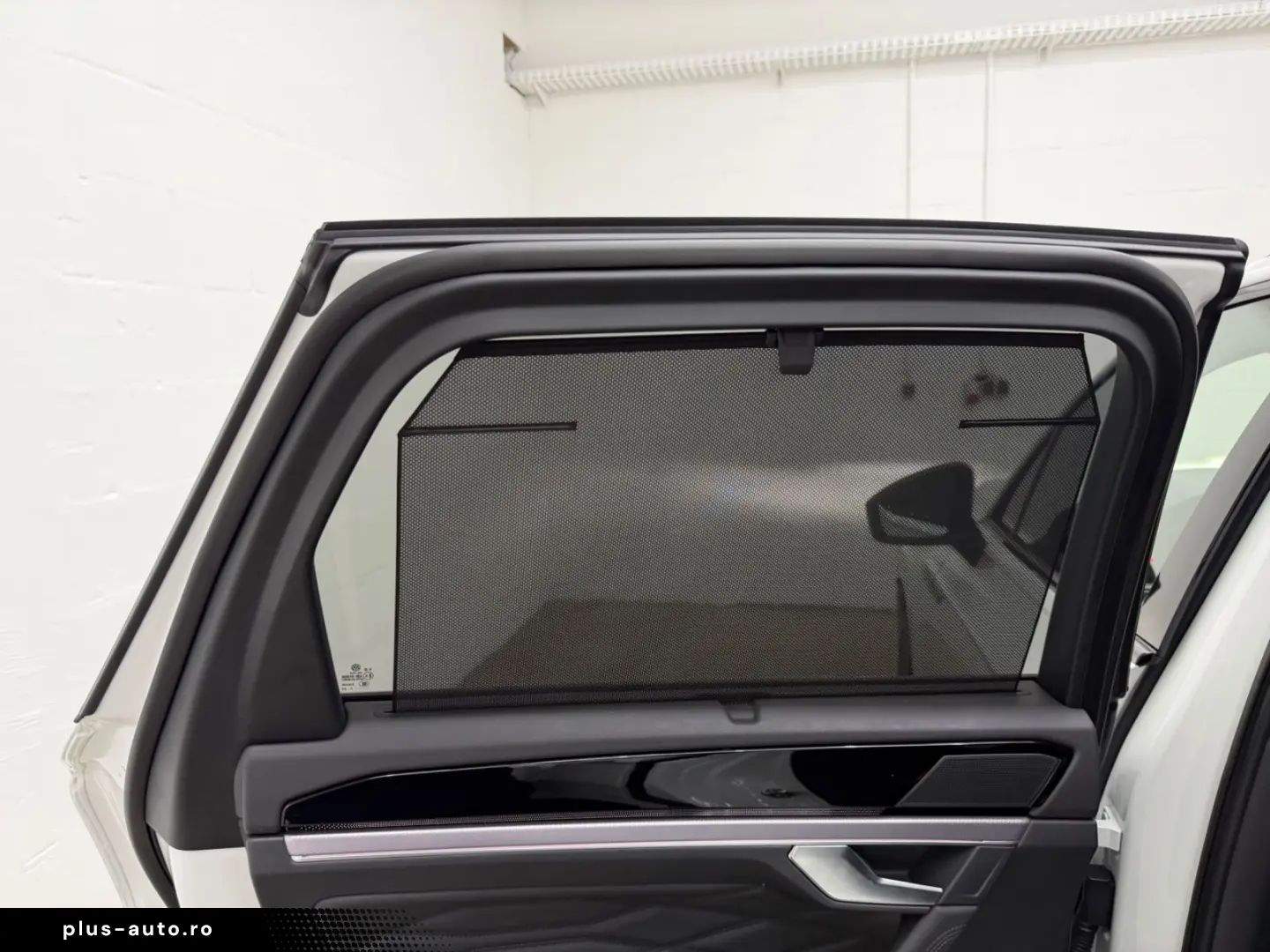 VW Touareg R 4Motion eHybrid MATRIX PANO HEAD-UP