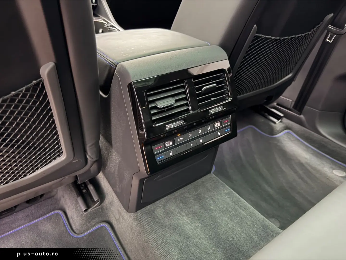 VW Touareg R 4Motion eHybrid MATRIX PANO HEAD-UP