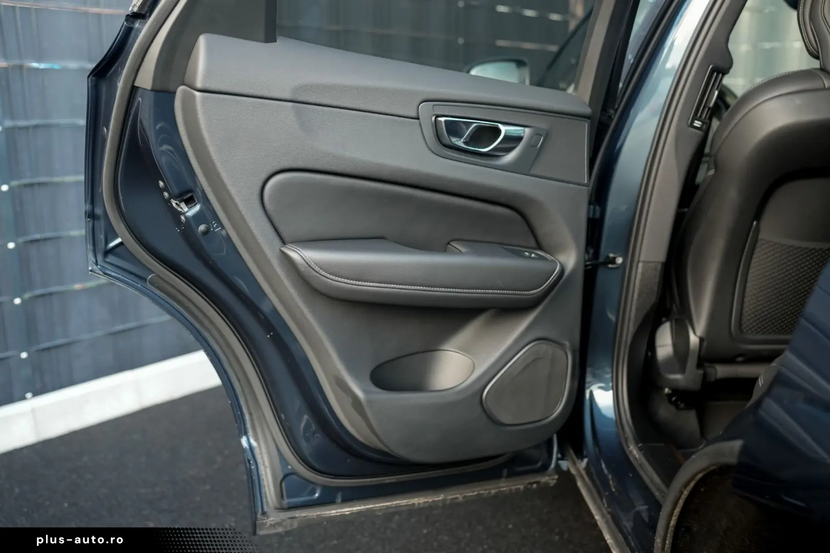 VOLVO XC60 T6 Ultra Bright R. 360  PANO HUD STDHZG