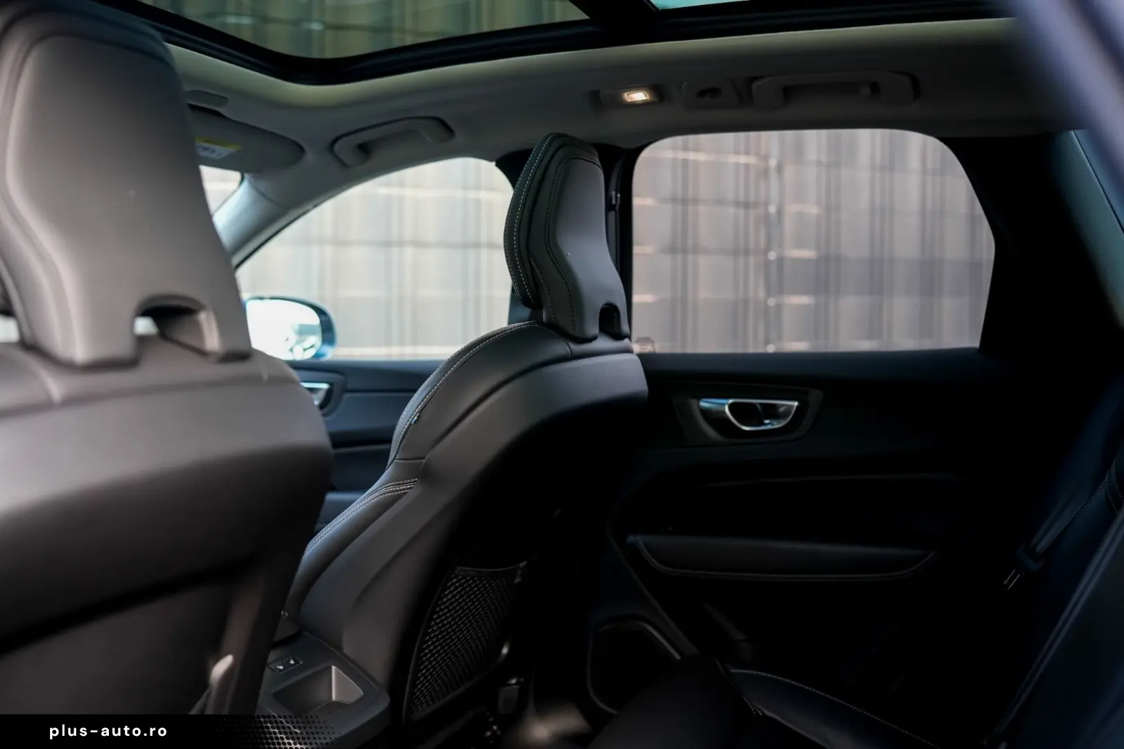 VOLVO XC60 T6 Ultra Bright R. 360  PANO HUD STDHZG