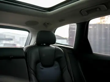 VOLVO XC60 T6 Ultra Bright R. 360  PANO HUD STDHZG