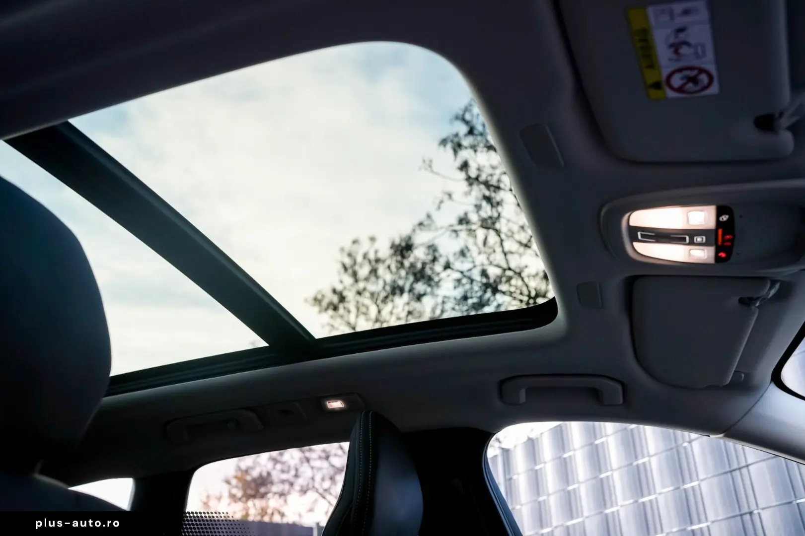 VOLVO XC60 T6 Ultra Bright R. 360  PANO HUD STDHZG