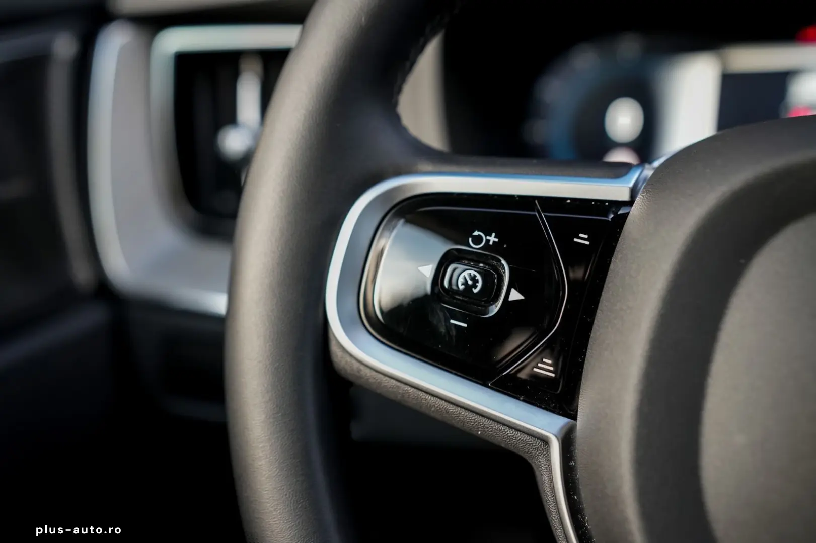 VOLVO XC60 T6 Ultra Bright R. 360  PANO HUD STDHZG