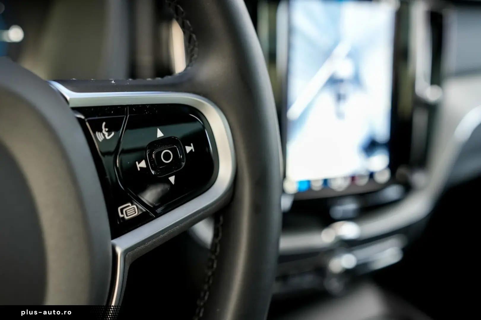 VOLVO XC60 T6 Ultra Bright R. 360  PANO HUD STDHZG
