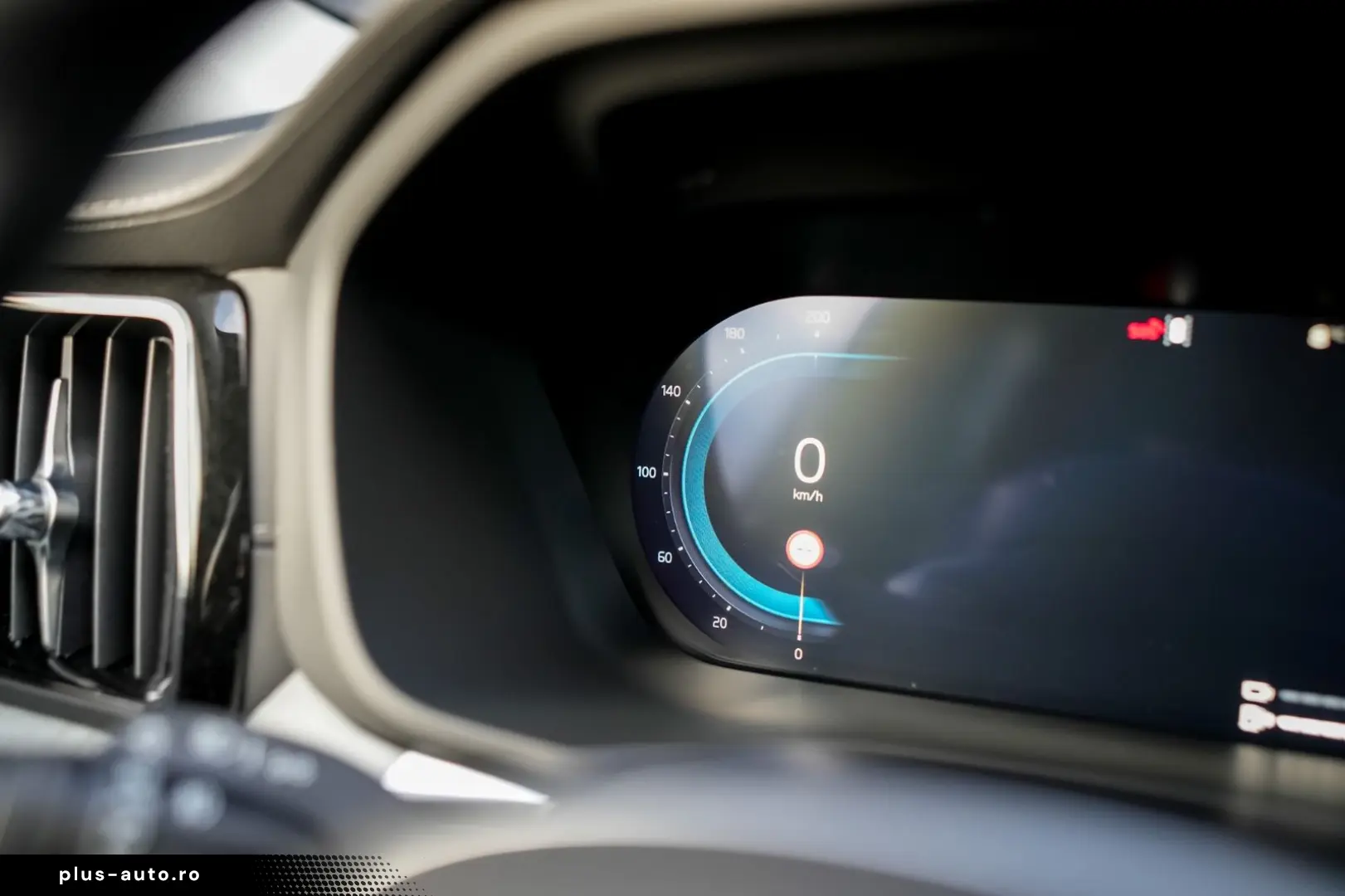 VOLVO XC60 T6 Ultra Bright R. 360  PANO HUD STDHZG