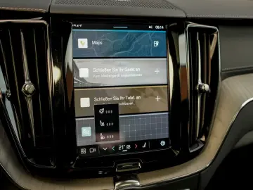 VOLVO XC60 T6 Ultra Bright R. 360  PANO HUD STDHZG
