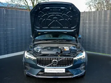 VOLVO XC60 T6 Ultra Bright R. 360  PANO HUD STDHZG