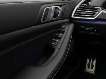 BMW X5 M50i H K DAB Laser 360 Alarm Belüftung 22Zoll