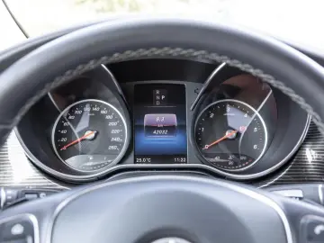 MERCEDES-BENZ V 300