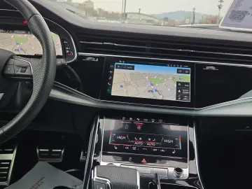 AUDI SQ8 TFSI quattro Navi Matrix Alu AHK DVD B&O HUD