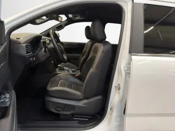 VW Amarok 3.0 TDI Doppelkabine 4Motion ACC AHK STHZ