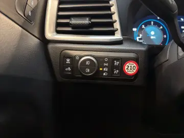VW Amarok 3.0 TDI Doppelkabine 4Motion ACC AHK STHZ