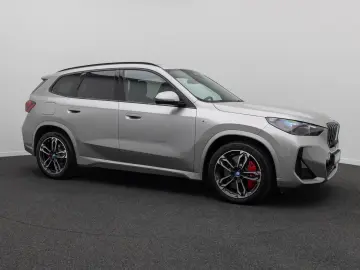 BMW X1 xD30e MSport 360 H K Panorama AHK HUD DAB 19