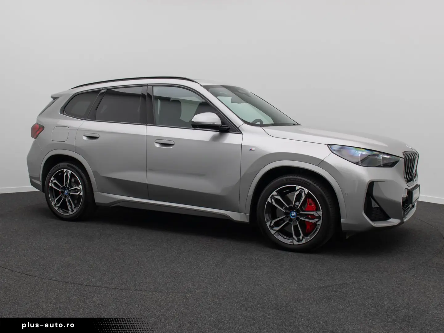 BMW X1 xD30e MSport 360 H K Panorama AHK HUD DAB 19