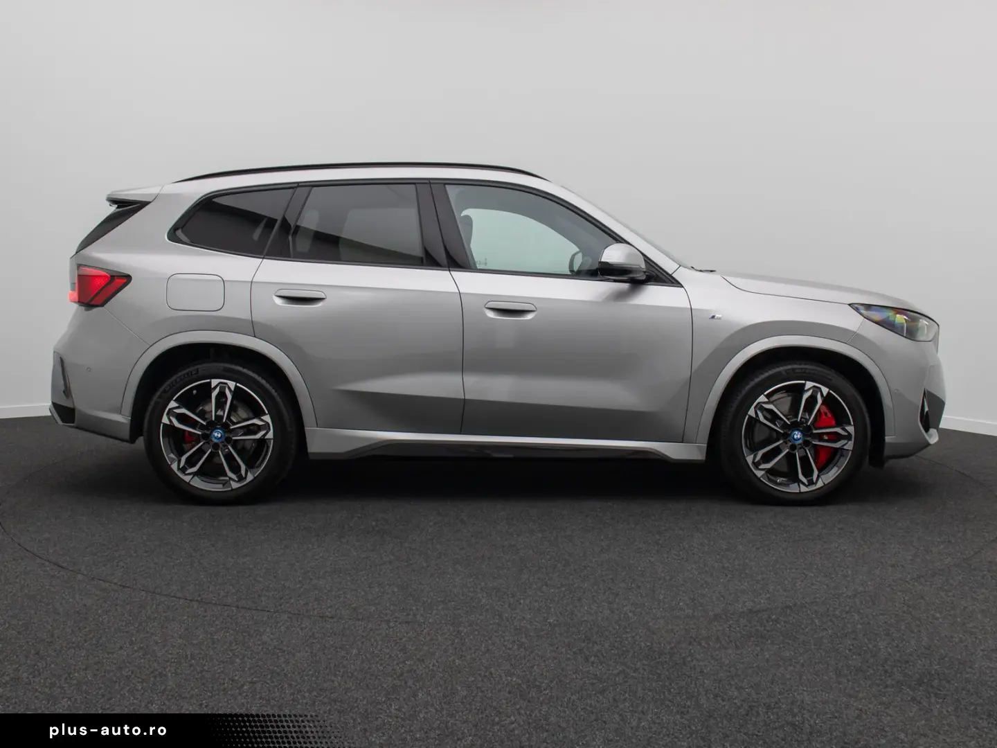 BMW X1 xD30e MSport 360 H K Panorama AHK HUD DAB 19