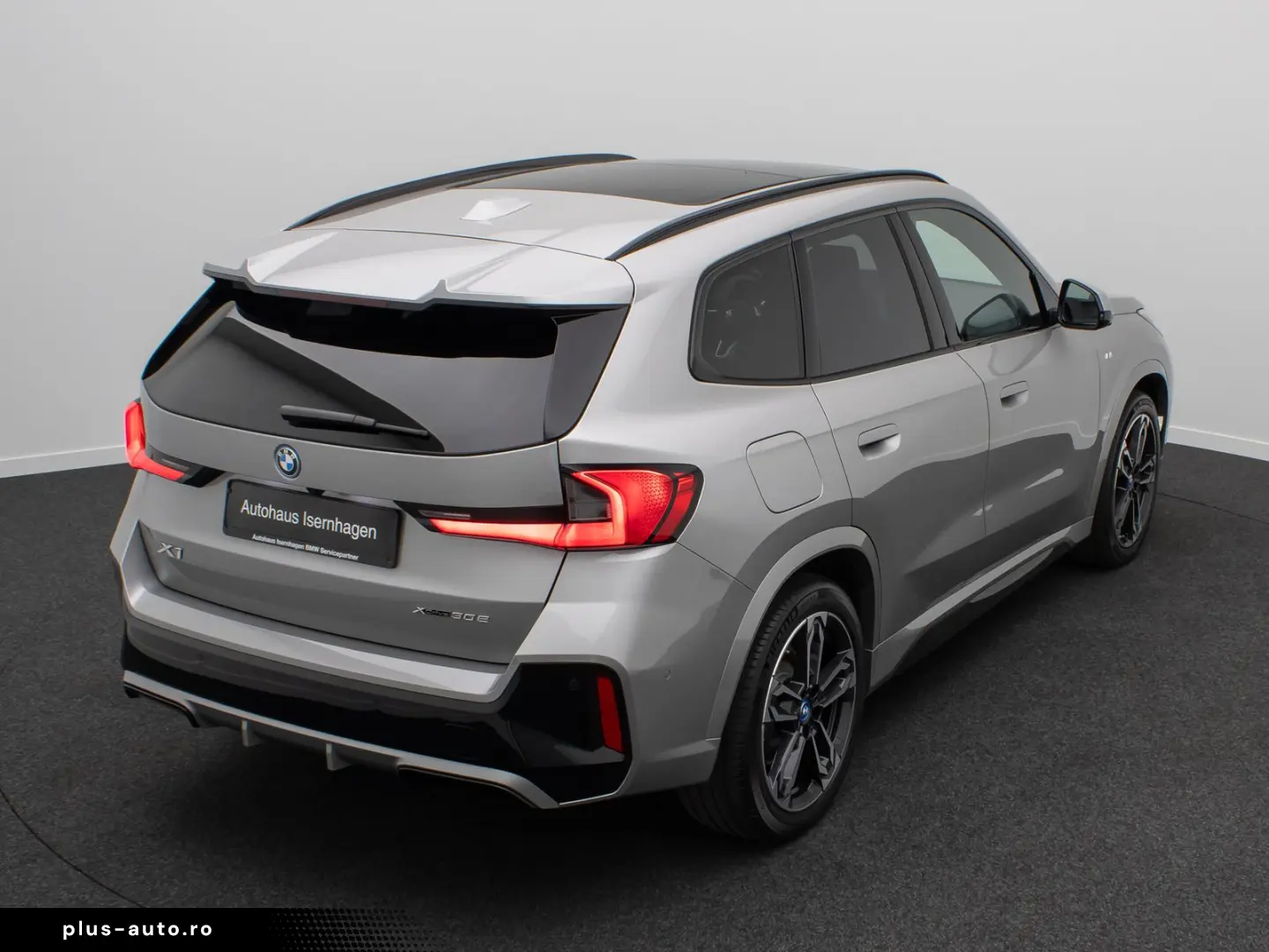 BMW X1 xD30e MSport 360 H K Panorama AHK HUD DAB 19