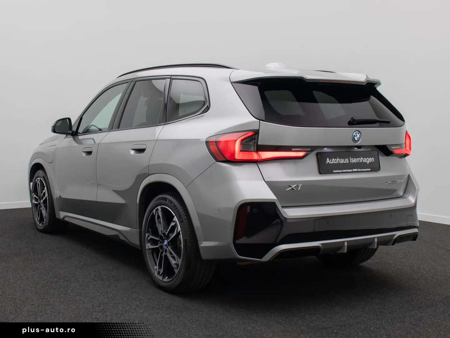 BMW X1 xD30e MSport 360 H K Panorama AHK HUD DAB 19
