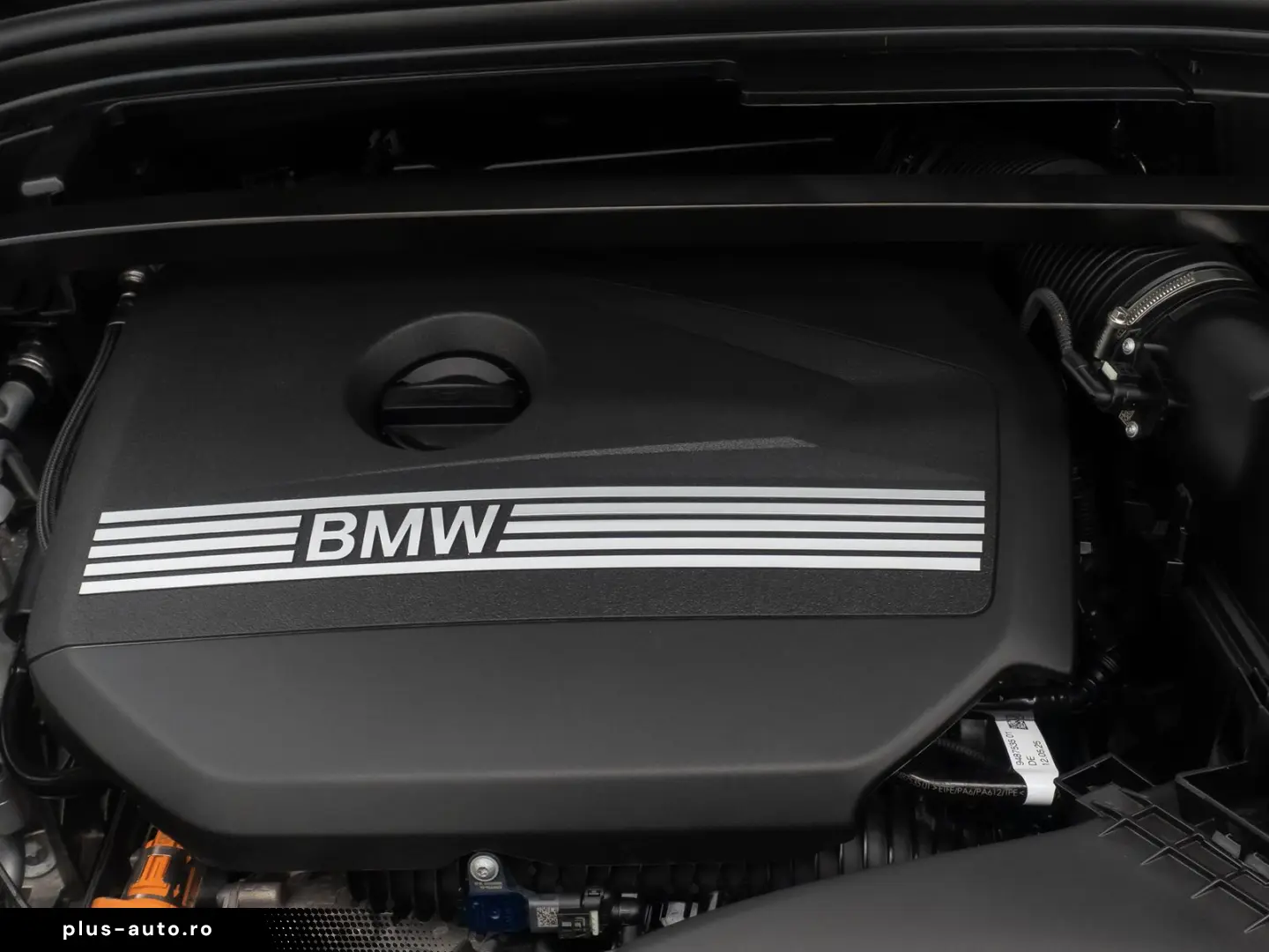 BMW X1 xD30e MSport 360 H K Panorama AHK HUD DAB 19