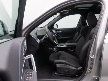 BMW X1 xD30e MSport 360 H K Panorama AHK HUD DAB 19