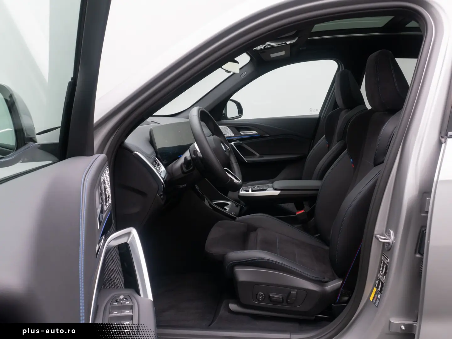 BMW X1 xD30e MSport 360 H K Panorama AHK HUD DAB 19