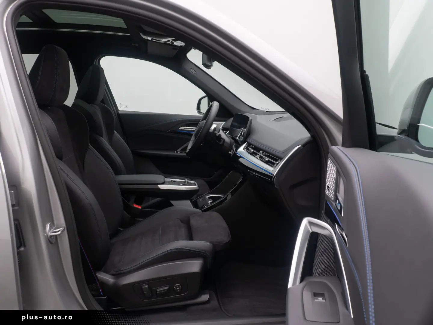BMW X1 xD30e MSport 360 H K Panorama AHK HUD DAB 19