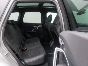 BMW X1 xD30e MSport 360 H K Panorama AHK HUD DAB 19