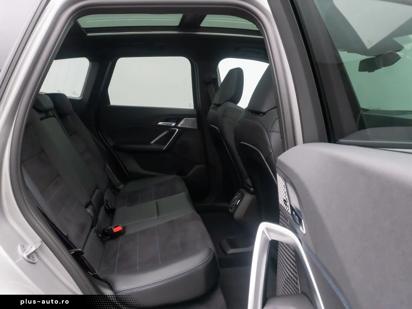 BMW X1 xD30e MSport 360 H K Panorama AHK HUD DAB 19