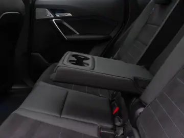 BMW X1 xD30e MSport 360 H K Panorama AHK HUD DAB 19