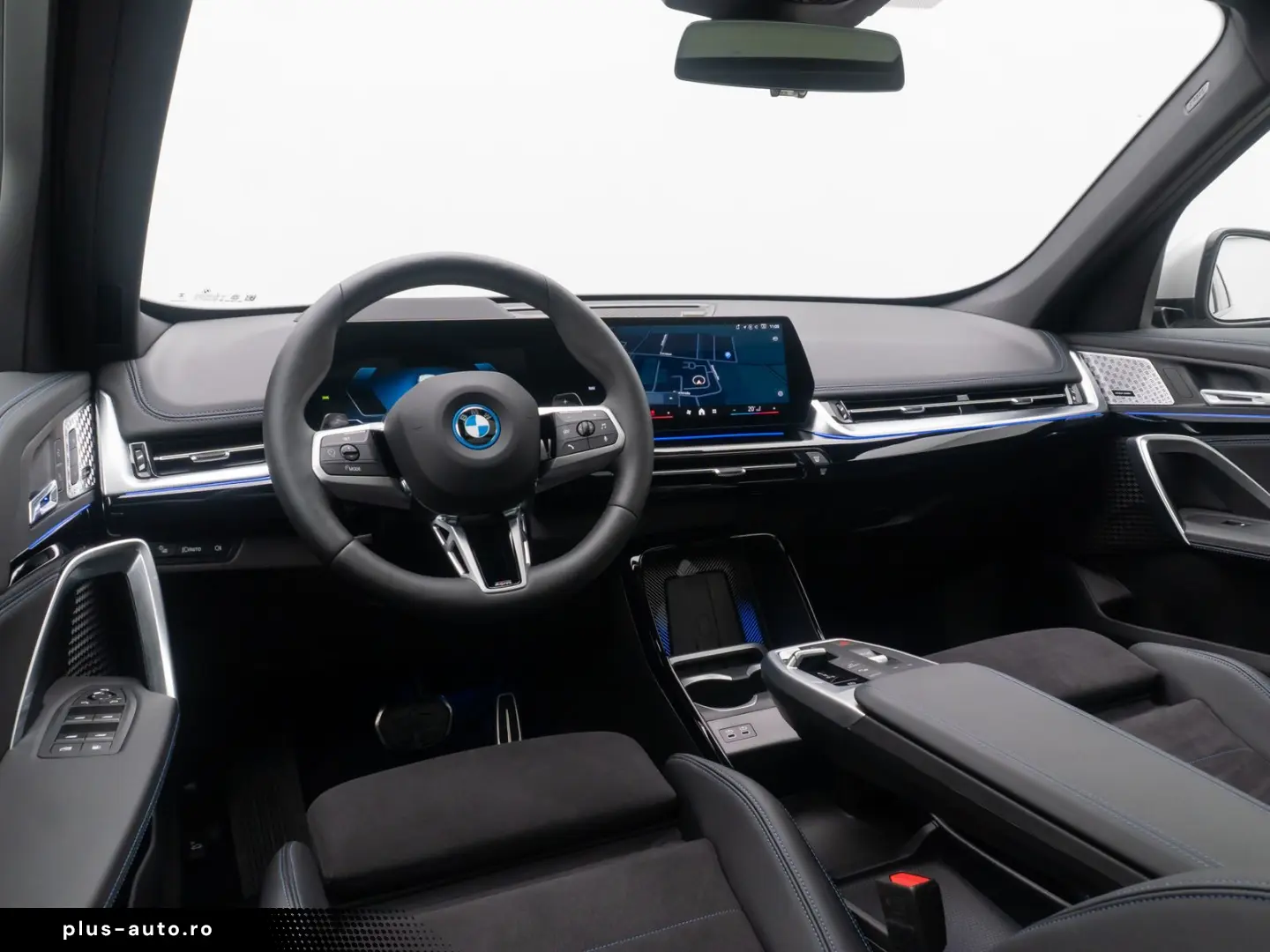 BMW X1 xD30e MSport 360 H K Panorama AHK HUD DAB 19