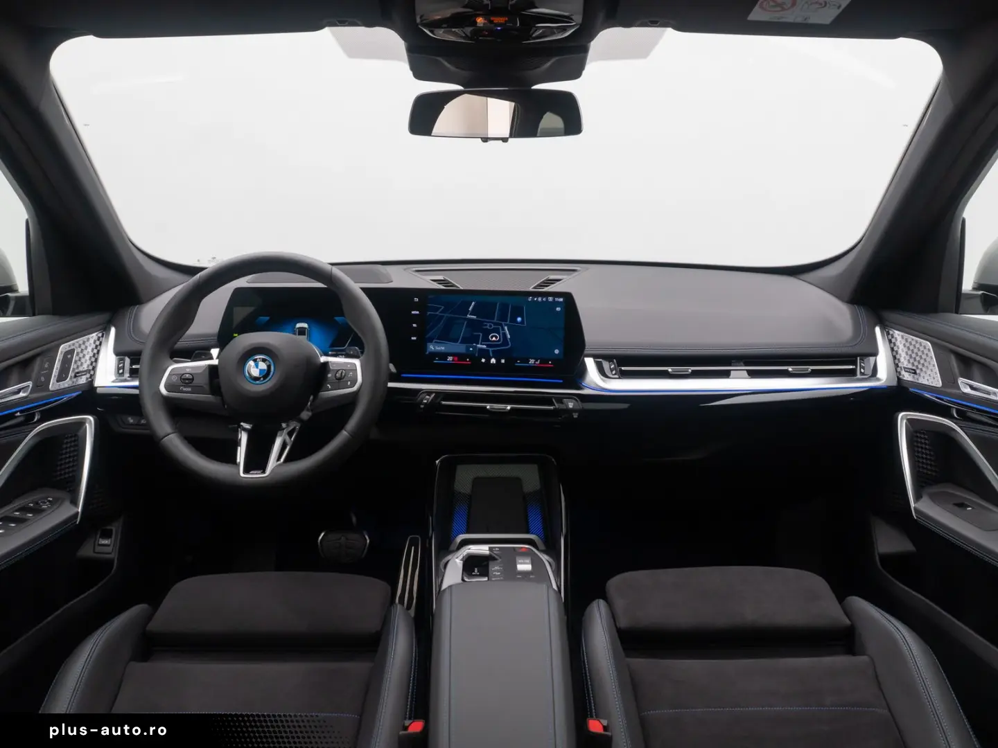 BMW X1 xD30e MSport 360 H K Panorama AHK HUD DAB 19