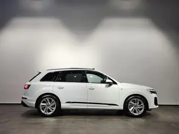 AUDI Q7 55 TFSI e S Line Black Pano Hud Matrix AHK 20