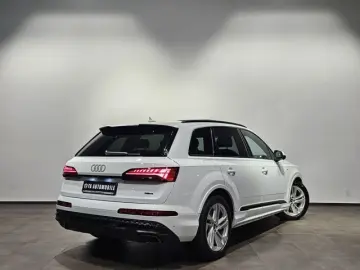 AUDI Q7 55 TFSI e S Line Black Pano Hud Matrix AHK 20