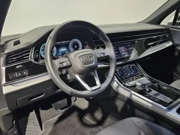 AUDI Q7 55 TFSI e S Line Black Pano Hud Matrix AHK 20