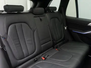 BMW X5 xD30d M Sport 360  HUD SoftCl Panorama 22Zoll
