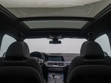 BMW X5 xD30d M Sport 360  HUD SoftCl Panorama 22Zoll