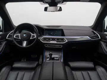 BMW X5 xD30d M Sport 360  HUD SoftCl Panorama 22Zoll
