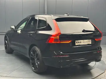 VOLVO XC60 Plus Black Edition Recharge Plug-In Hybrid