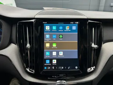 VOLVO XC60 Plus Black Edition Recharge Plug-In Hybrid