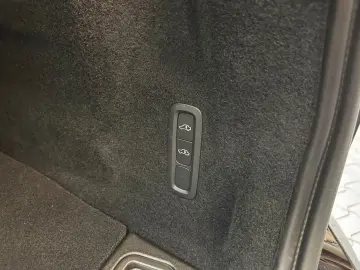 VOLVO XC60 Plus Black Edition Recharge Plug-In Hybrid