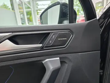 VW Tiguan R 4Motion BlackStyle Akrapovic Pano Leder