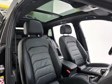 VW Tiguan R 4Motion BlackStyle Akrapovic Pano Leder