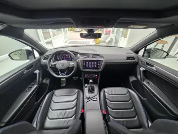 VW Tiguan R 4Motion BlackStyle Akrapovic Pano Leder